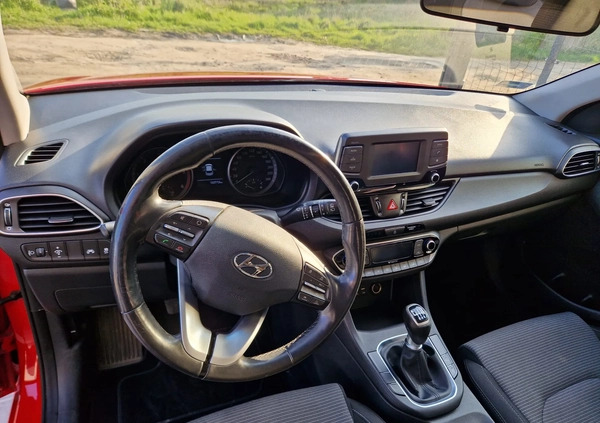 Hyundai I30 cena 39900 przebieg: 182712, rok produkcji 2017 z Pruszków małe 301